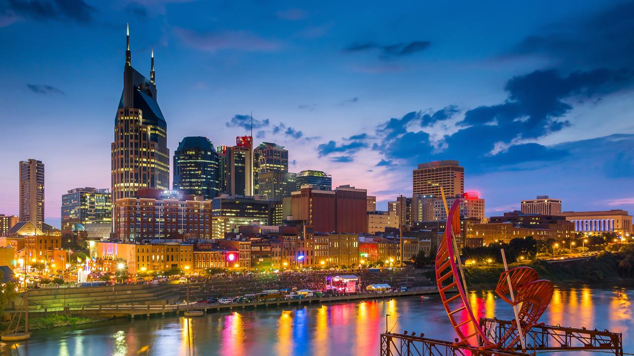 HERO 1_Nashville_TN_shutterstock_208620637_Web72DPI